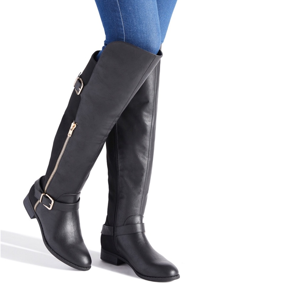 Flat Boot w Wide Calf
